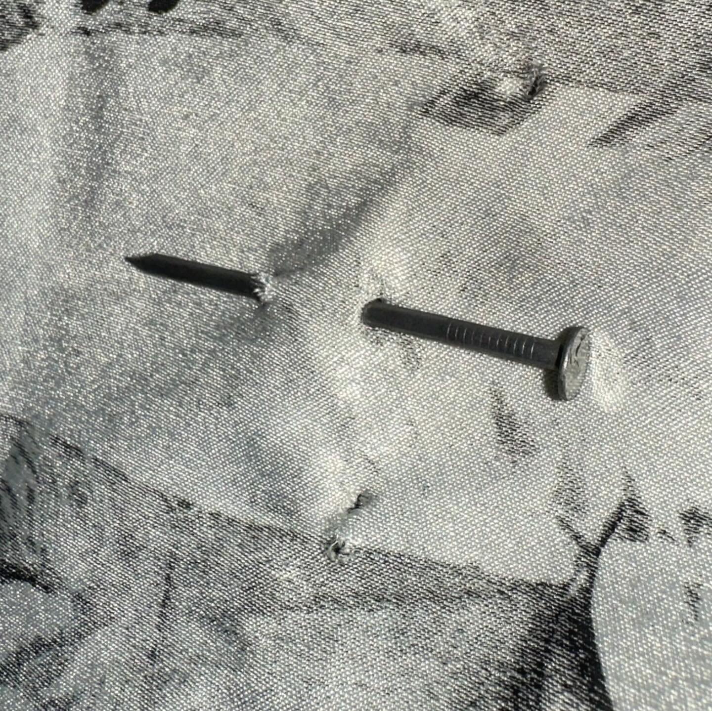 Une aiguille dans une botte de foin — vue 2